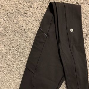 BLACK SIZE 2 LULULEMON LEGGINGS